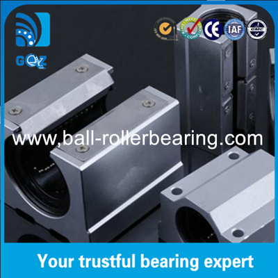 C0 C2C3 কম গোলমাল রৈখিক গতির বল লেয়ার SCS10UU সবুজ প্লাস্টিকের ক্যাপ সহ